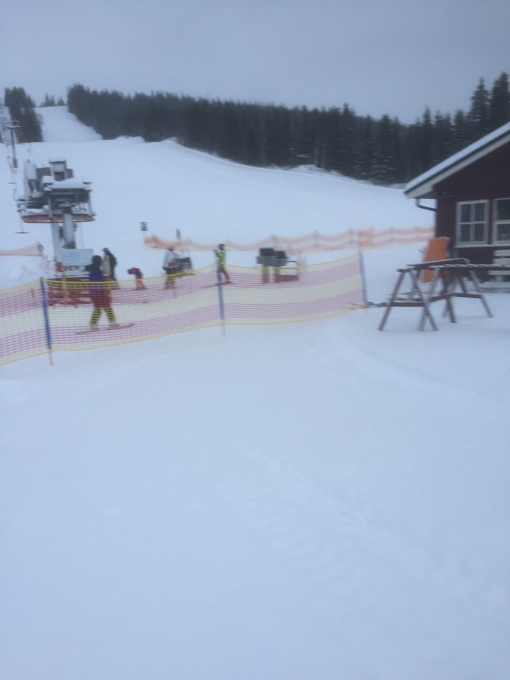 Åpner i dag
Veldig fine forhold med lett snø i d.