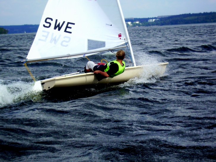planar med en laser. Foto: Leif Söderlund. Åkare: Rasmus Söderlund.