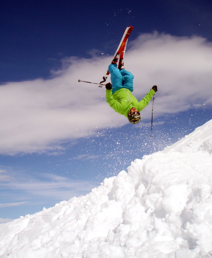 tränar på fläka bakåtvolter.. Foto: Magnus A Werner. Åkare: Andréas Ahlstedt.