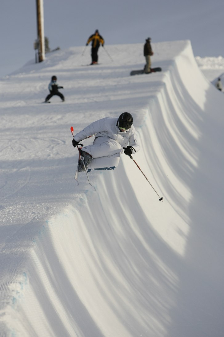 Lite små jobbigt med små kids överallt. Foto: Jonas Svensson. Åkare: Filip Dausch.