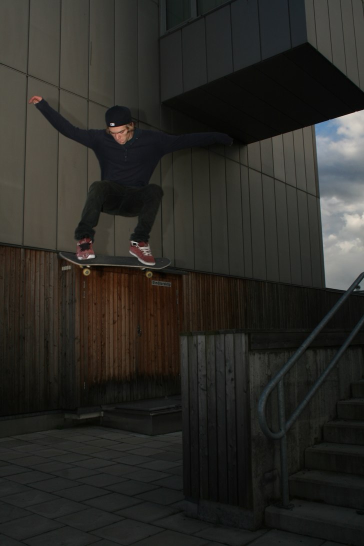 Martin droppar en fet grej.. Foto: Simon Berggren. Åkare: Martin Fiskö.