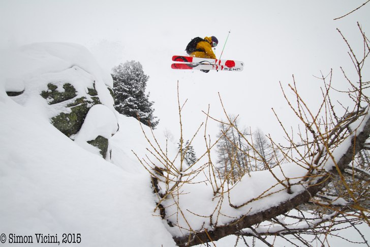 Drömskogen i GM, Andreas Ekström laddar.