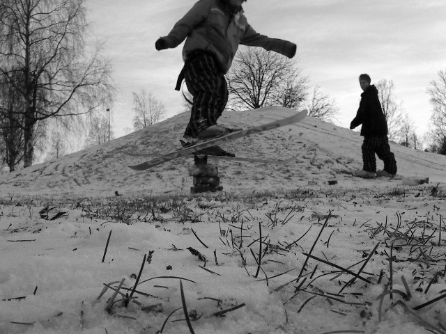 Session i nås x). Foto: Rasmus Hannukainen. Åkare: Marcus Haemkin.