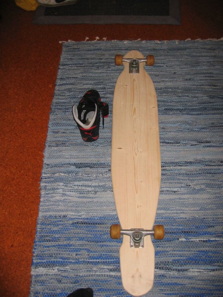 Min egna longboard..som ja gjort * inte klar än. . Foto: Weeij.