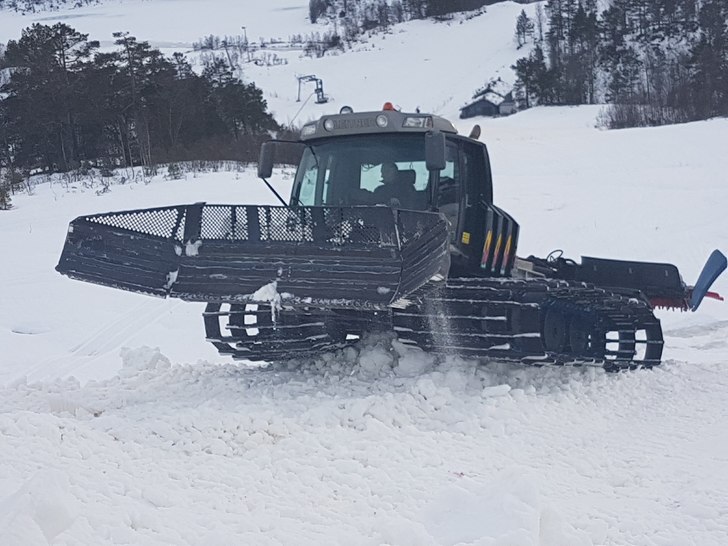 Utkjøring av kunstsnø!
.