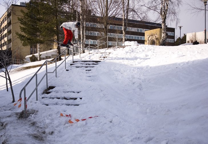 En 9 kinkad "c-rail" . Foto: Johan Wennerstrom. Åkare: Jens Nystrom.