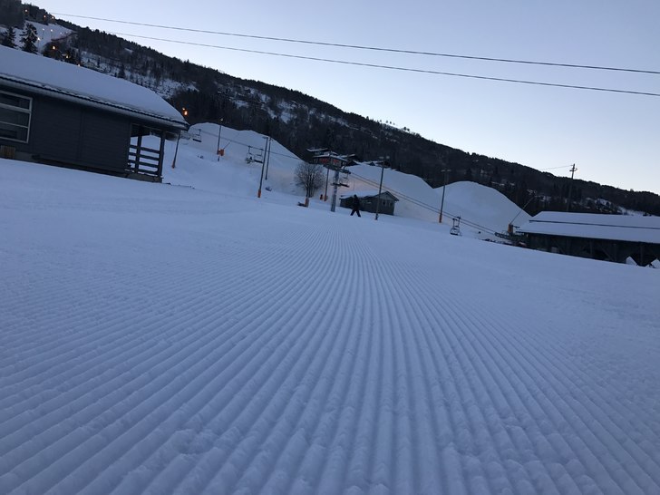 Klar?
Det er vi! Nypreparerte løyper og skyfri hi.
