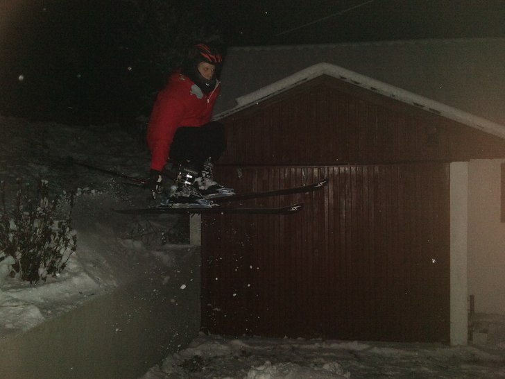 Imponerande hopp!!. Foto: Martin Berg. Åkare: Erik Berg.