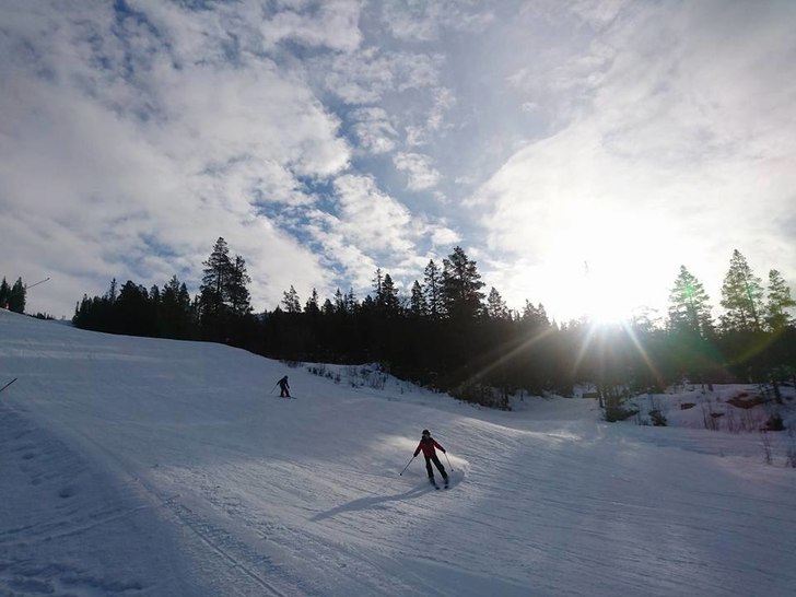 Sol og -1 
Fine forhold i bakkene og strålende so.