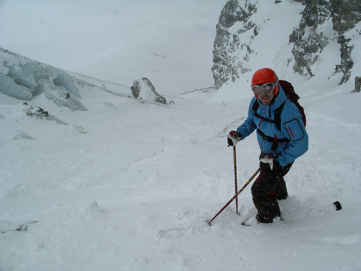 Lite brantåkning på Titlis . Foto: Fredrik Wikberg. Åkare: Fredrik Nordsvahn.