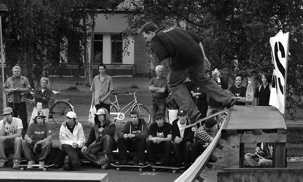 Boardstoretävling i Skellefteå. Foto: Johan Ylitalo. Åkare: Henrik Johannesen.