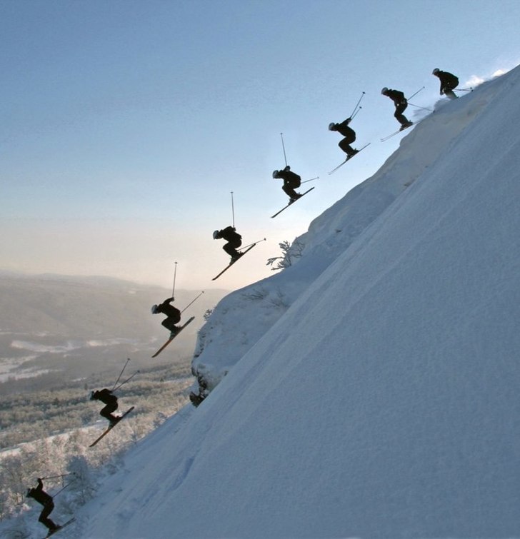 Jonas har rekat klart, tagit sats och hoppar. fick. Foto: Emil Svensson. Åkare: Jonas Karlsmyr.