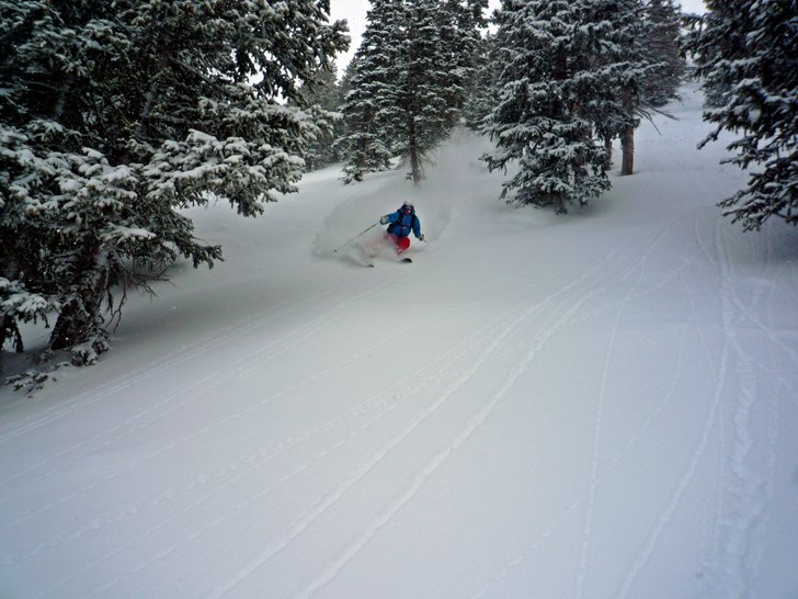Henke njuter av "the Utah Pow" under Sup. Foto: Robert Hortlund. Åkare: Henrik "Henke" Liljeqvist.