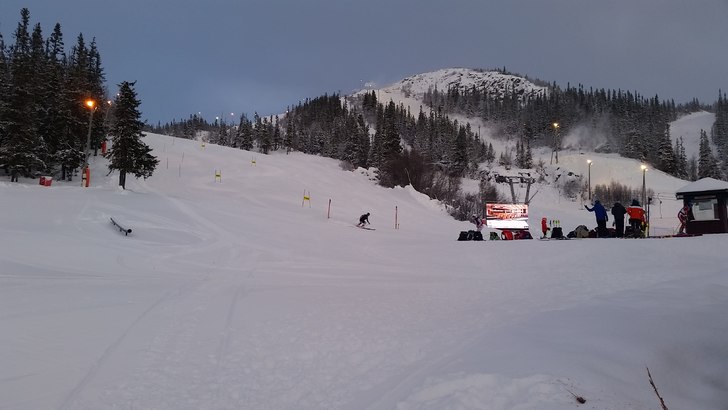 -4 og klart vær
Velkommen til en fin dag på ski!.