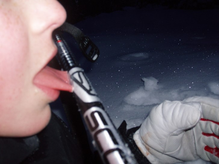 25 Minusgrader i Lofsdalen testade att slicka på . Foto: Johannes falk. Åkare: Karl-henrik Johansson Munk.