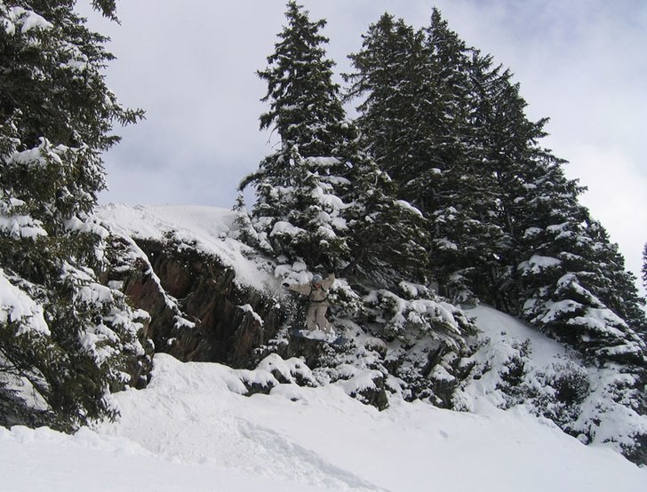 En kanondag med puder och inte en kotte i skogs-of. Foto: Christian Skoog. Åkare: Jon Jönsson.