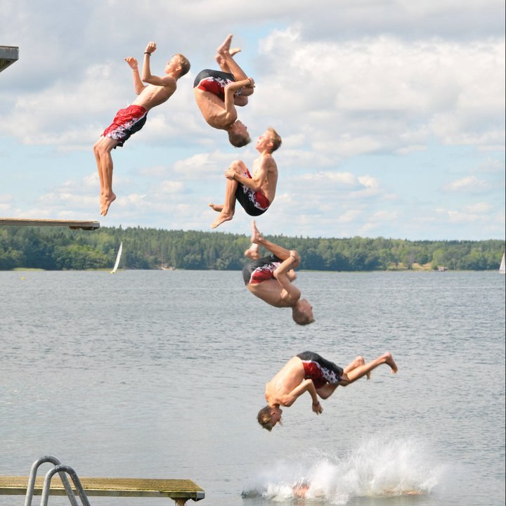 Jag gör magplask på dubbel back.... Foto: Johan DeGeer. Åkare: Viktor Berndt.