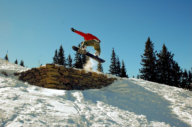 En liten BS 180:). Foto: Eric Svenhage. Åkare: Henrik Nyrén.