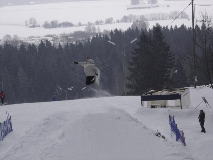 Hoppar o grabbar lite. Foto: Alex. Åkare: Kalle_Fan.