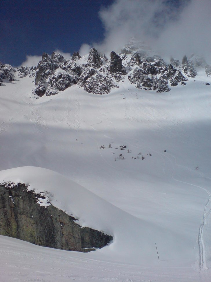 Jag och eric la två spår mellan 2 små gångna l. Foto: Natalie. Åkare: Eric och Natalies (spår).