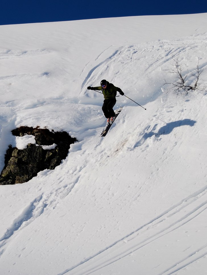 Ett litet dropp i sköna solen. Foto: Johan Olofsson. Åkare: Martin "Sunken" Sundvall.