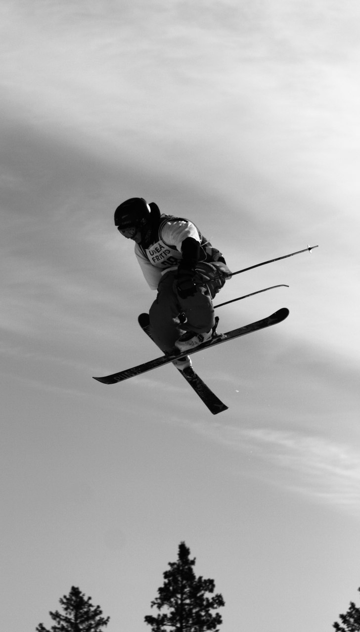 En 7a rev. tail på Jib Academy i Umeå! =)
Tack . Foto: Michaela Utsi. Åkare: Marcus Petersson.