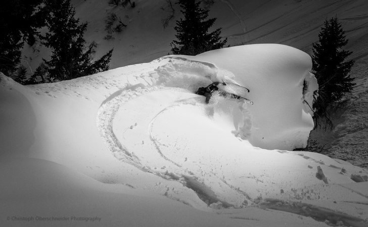 See more of my work here:
http://www.facebook.com. Foto: Christoph Oberschneider. Åkare: P.P..