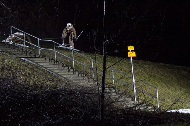 inen snön i december i helsingfors. men vi måste. Foto: Tero Repo. Åkare: Joonas Karhumaa.