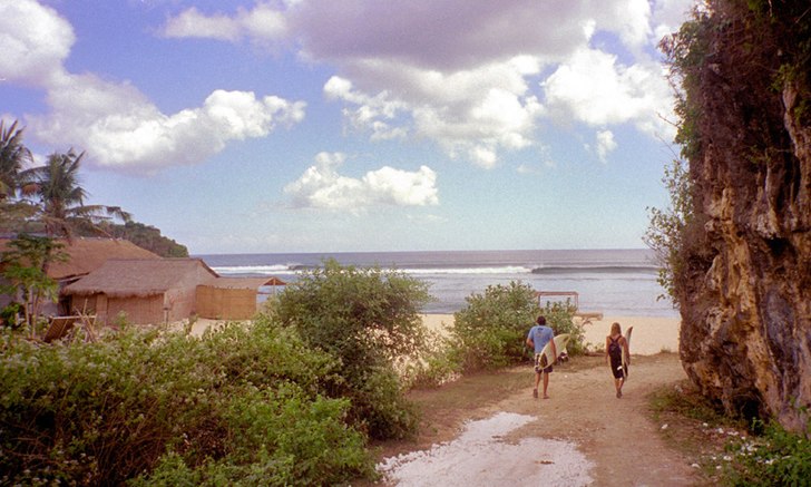 På väg ner till stranden. Tror det är dreamland. Foto: jon.