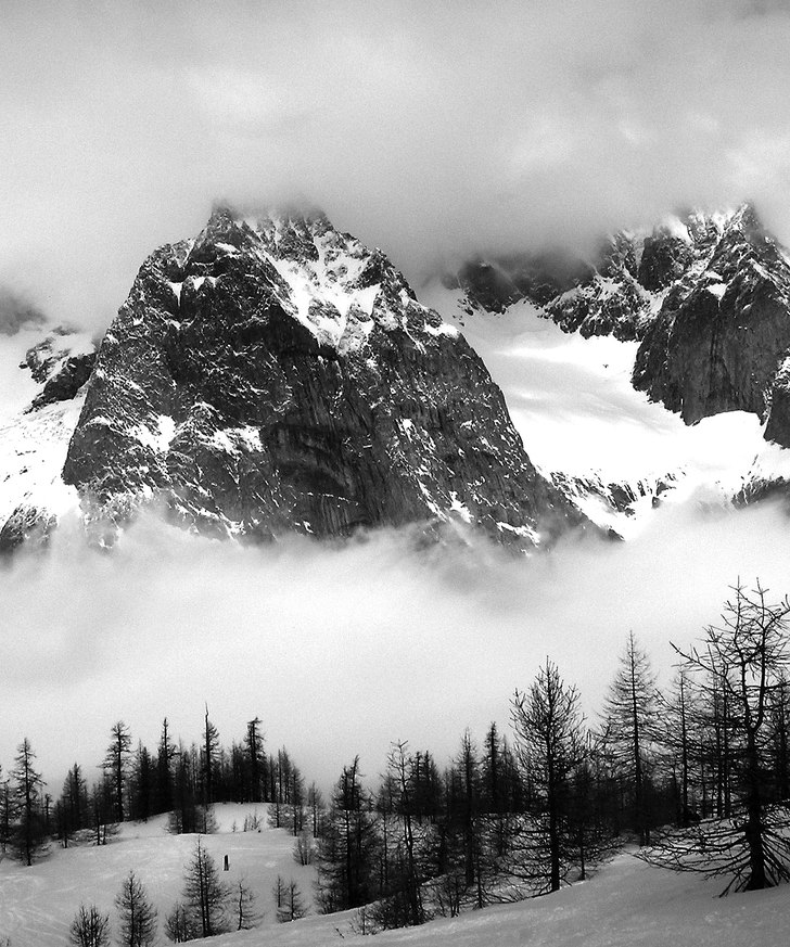 Lynnigt med väder med lilla Monte Bianco i bakgru. Foto: Peter Karlsson. Åkare: Peter Karlsson.