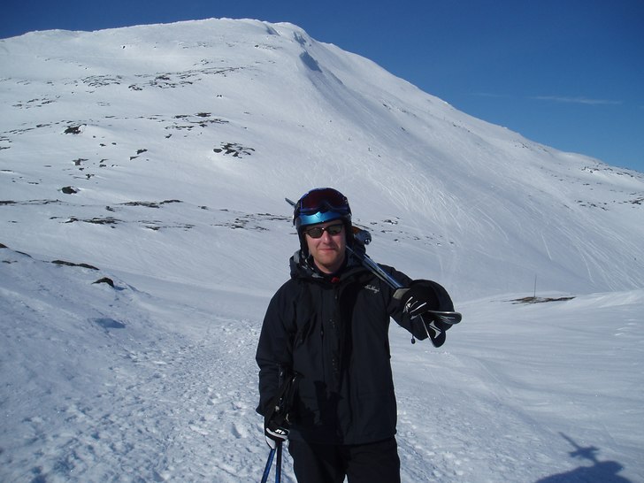 Klart man firar påsk i Åre!. Foto: Linn Plogeus. Åkare: Janne Hedin.