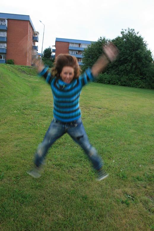 tränar på hopp inför vintern haha. Foto: Alexander Hjelmqvist. Åkare: Josefin Brorsson.