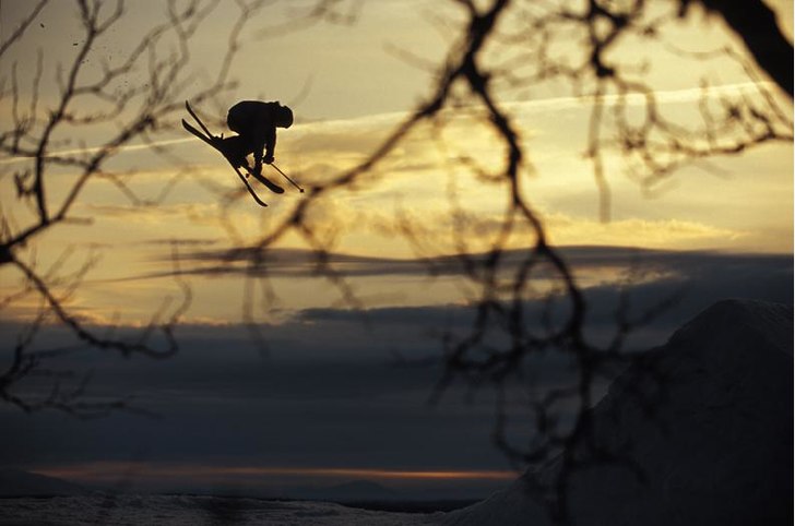 En stor faike cork 720 med critical en sen kväll . Foto: Mattias Fredriksson. Åkare: Henrik Harlaut.