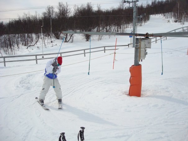 lära sig åka liften. Foto: Helen Fjällström, Fru. Åkare: Matte Lindberg.