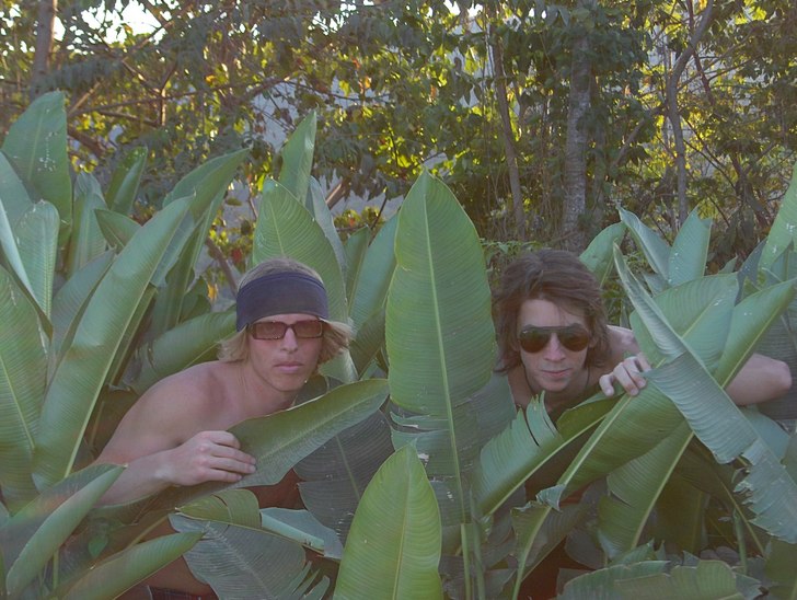 ?. Foto: Don Carlos. Åkare: 2 colombianer i en räkodling..