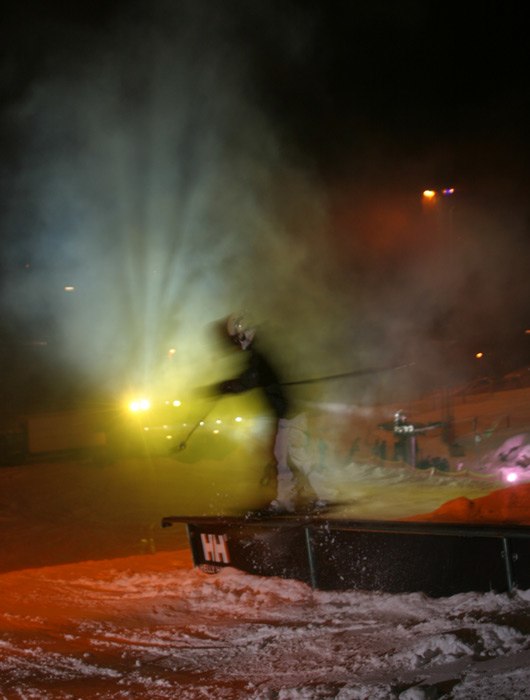 Sportlovsdisco med klart skönt ljus... . Foto: Henning Olsson. Åkare: Joakim Nilsson.