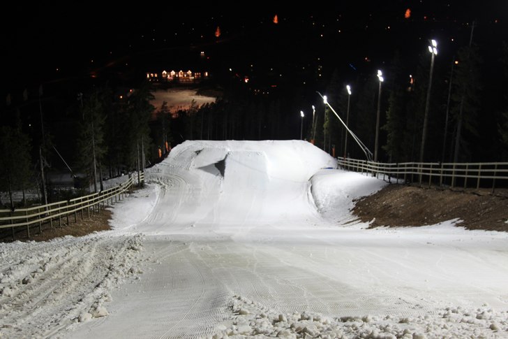 Tandådalshoppet för alla som vill veta hur det s. Foto: Anders Claesson.