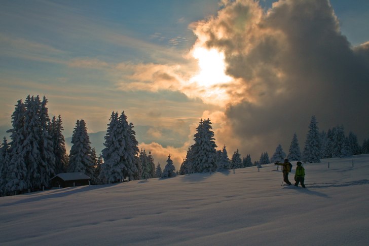 Foto: Renzo Cadrovi. Åkare: Johanna Fridheim och Nadja Güntensperger.