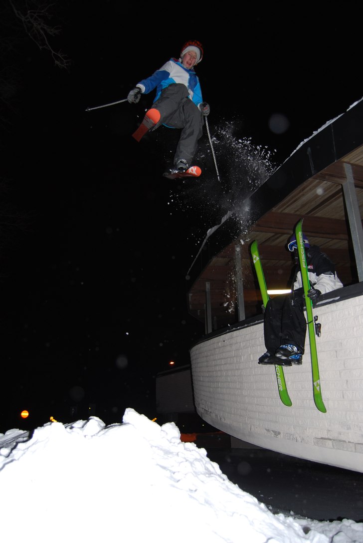 skön afton i staden. körde handrails och droppad. Foto: John Palmborg. Åkare: Elias Grunnesjö.