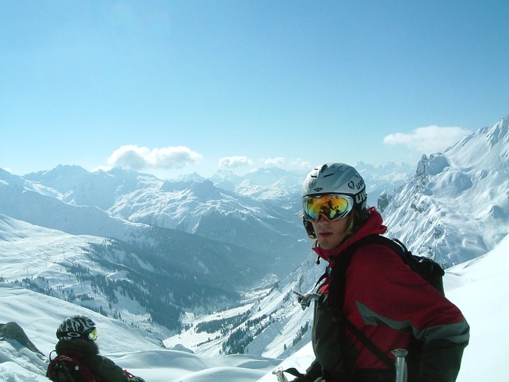 Det är gött när man äntligen kommer till toppe. Foto: Johan Fladvad. Åkare: Emil Saghamre.