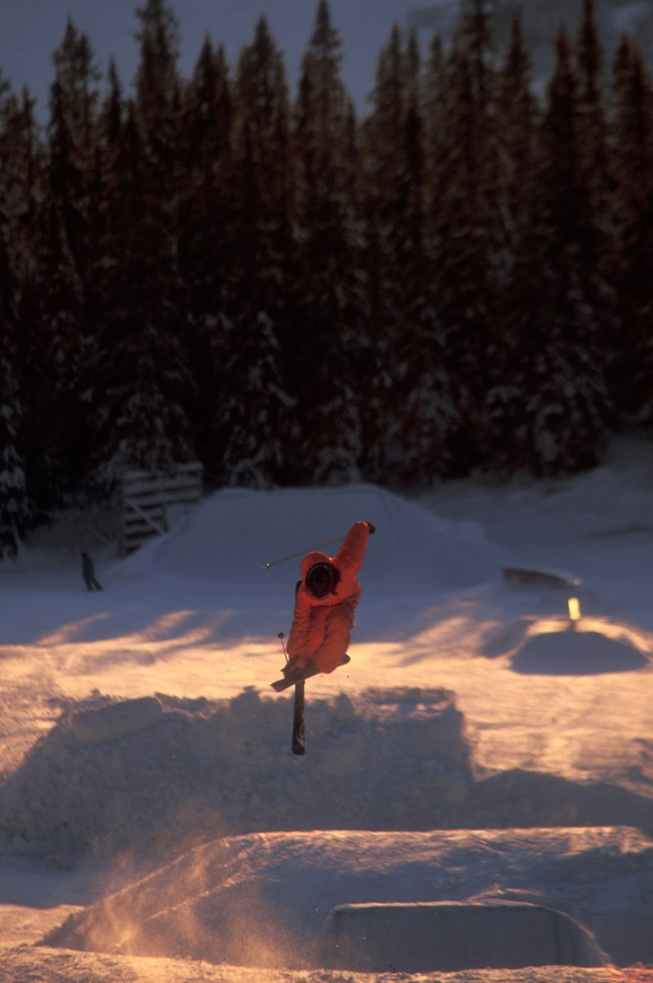 En del i projektet "Drop Cliffs, Not Bombs!!&. Foto: Kristina Nordenmark. Åkare: Sebastian Persson.