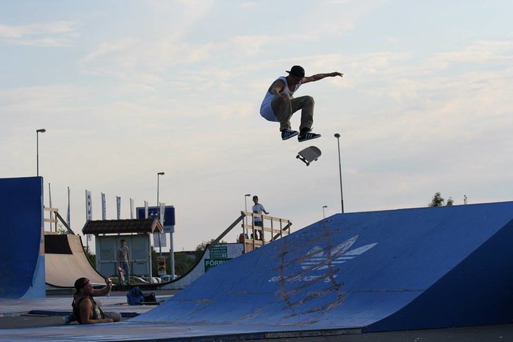kickflip. Foto: Martin Jansson. Åkare: Alexander Helgman.