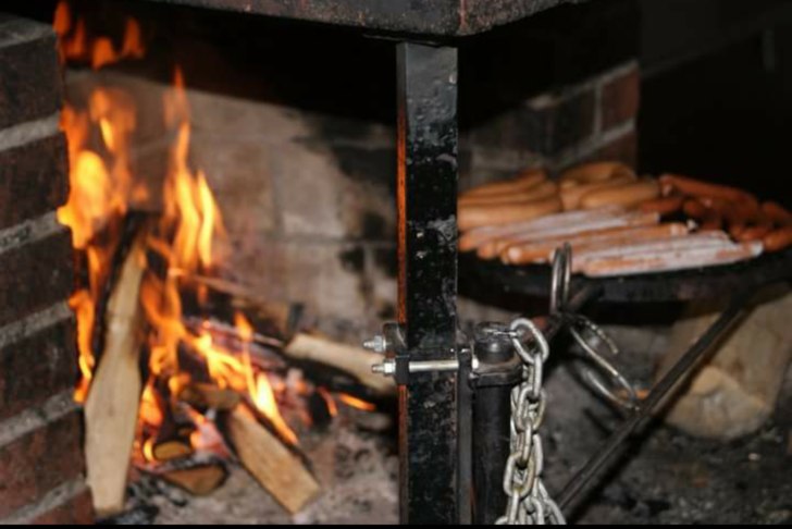 Korvgrillning i värmestugan..