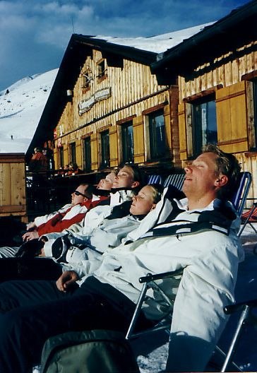 helt utpumpade vilas det upp inför nästa åk. Foto: Ted Stålhammar.