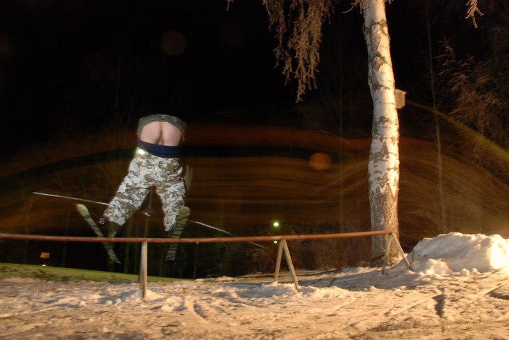 Foppa och Niko rejlade lite. Niko tröck på knapp. Foto: Erik Larsson & Nikolai Persson. Åkare: Fredrik Persson.