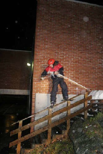 Regn regn regn....ingen snø...Vi fant litt snø f. Foto: Lars Fidjestøl. Åkare: Ole-Kristian Strøm.