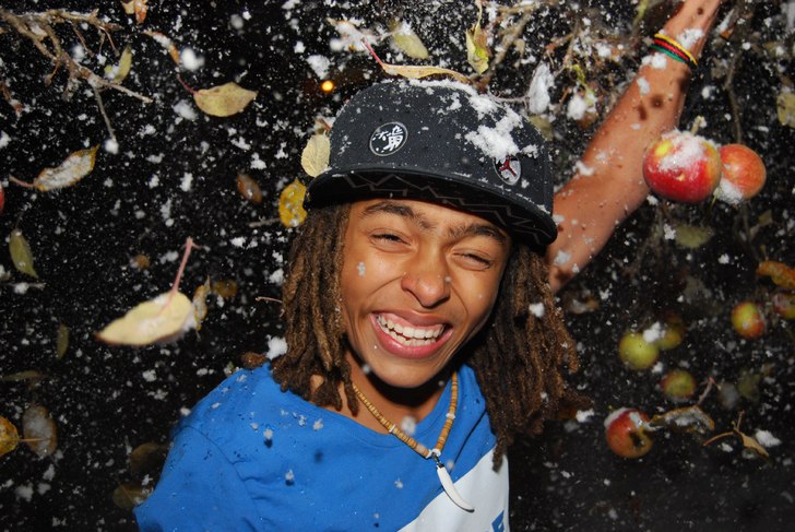 Hade lite tråkigt så vi gick ut och skaka träd.. Foto: Algot Olsen. Åkare: Victor White.