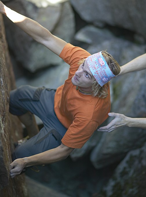 Boulderproblem kräver fokusering. Åkare: Daniel Carlsson.