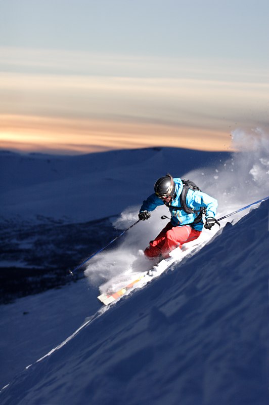 Lite kvällsåkning!. Foto: Magnus Thörewik. Åkare: Johan Sjöberg.