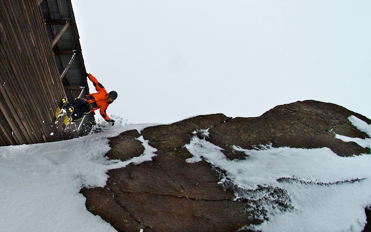 Testade lite handplants...

Ny version med lite . Foto: Mikael Öhlund. Åkare: Simon Pontér.